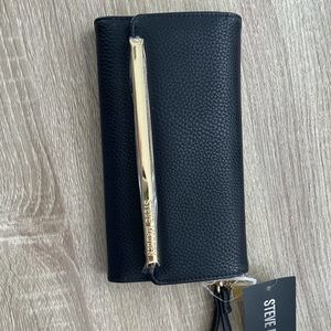 ✨NWT Steve Madden wallet. Never used.